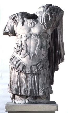 Torso di statua imperiale loricata attribuita a Nerone (Bologna, Museo Civico Archeologico) 