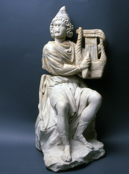 Orfeo con cetra, proveniente da Rimini Museo della città (metà III sec. d. C.)