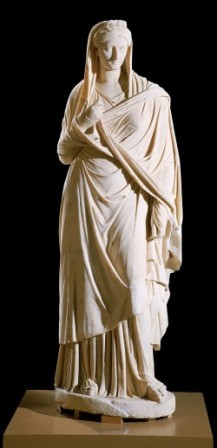 La statua di Vibia Sabina, restituita dal MFA di Boston, non fa parte della mostra itinerante