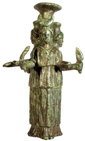 Statuetta bronzea di Hekate triforme, inizio III sec.d.C. - Testimonia i culti misterici praticati a Classe nella media et imperiale