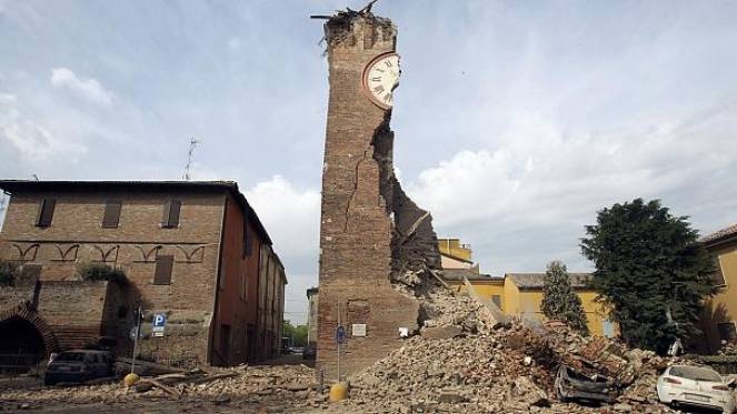La Torre dei Modenesi a Finale Emilia, uno dei simboli del sisma 2012