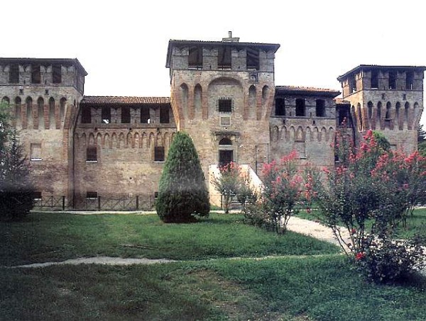 La facciata della Rocca di Cento (Ferrara)