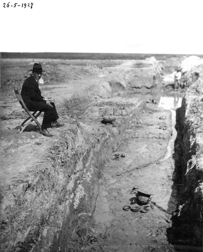 Salvatore Aurigemma in una foto scattata durante gli scavi di Spina. Il suo documentario "Le tombe di Spina" sar proiettato domenica 30 novembre, alle ore 15,30