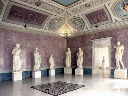 Parma, Museo Archeologico Nazionale. Sala delle statue romane di Veleia