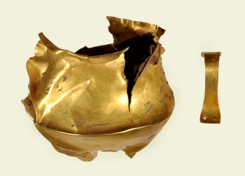 Tazza d'Oro rinvenuta a Montecchio Emilia. Et del Bronzo antico