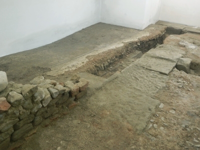 scavo prima del restauro
